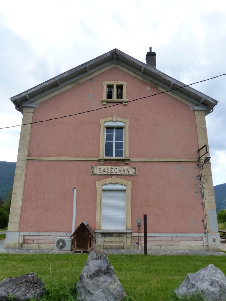 gare ferroviaire de Saléchan