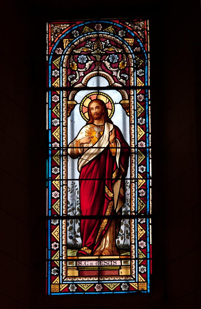 ensemble de 4 verrières à personnages (baies 1 à 4) : Christ du Sacré-Coeur, Vierge du Sacré-Coeur, Sainte Catherine d'Alexandrie, Saint André