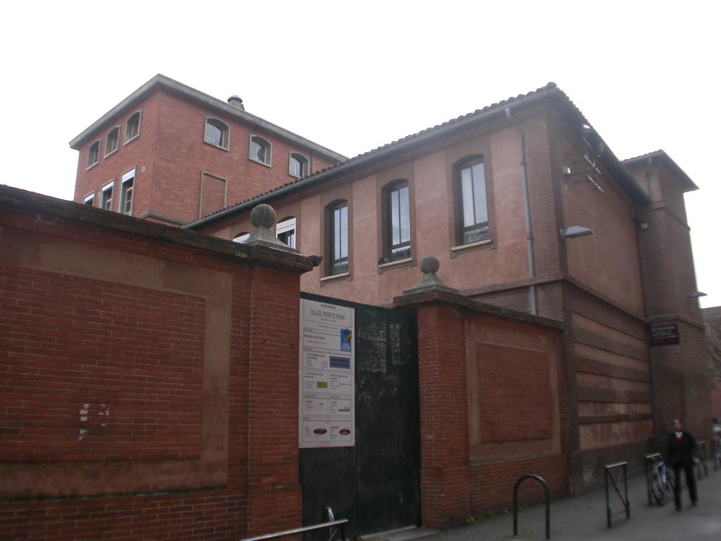 hôtel de Bernuy, puis collège universitaire, actuellement lycée Pierre de Fermat