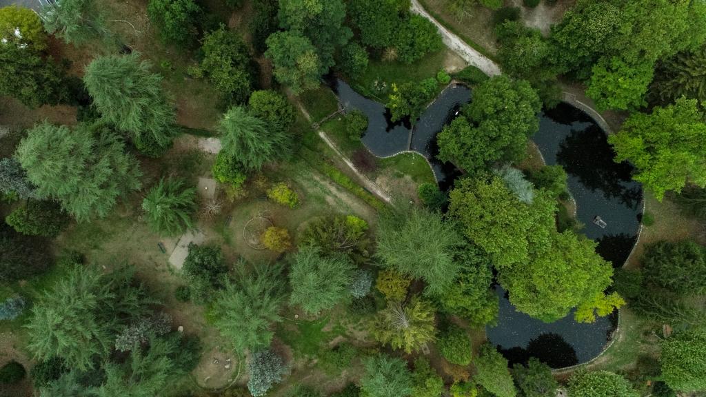 parc de l'établissement thermal actuellement jardin Charles Trénet