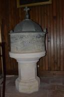 fonts baptismaux (cuve des fonts baptismaux)