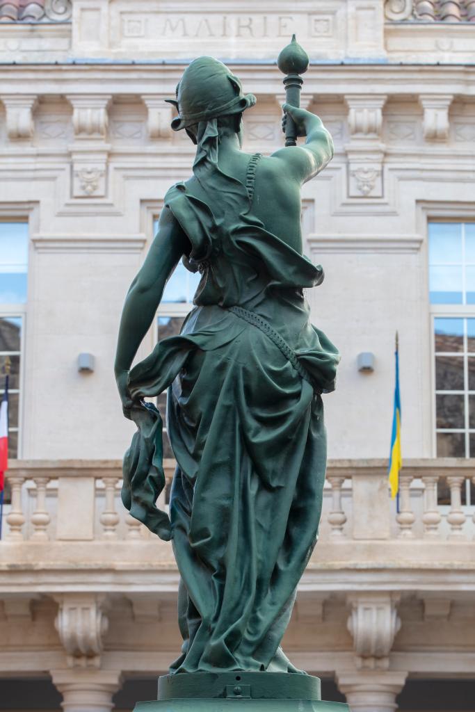 monument (monument commémoratif), fontaine monumentale, de la république