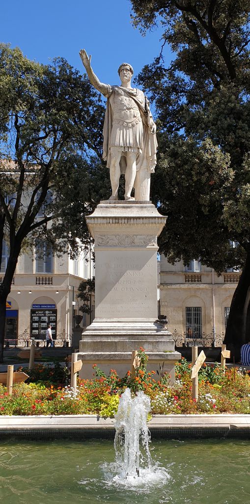 monument de l'empereur Antonin