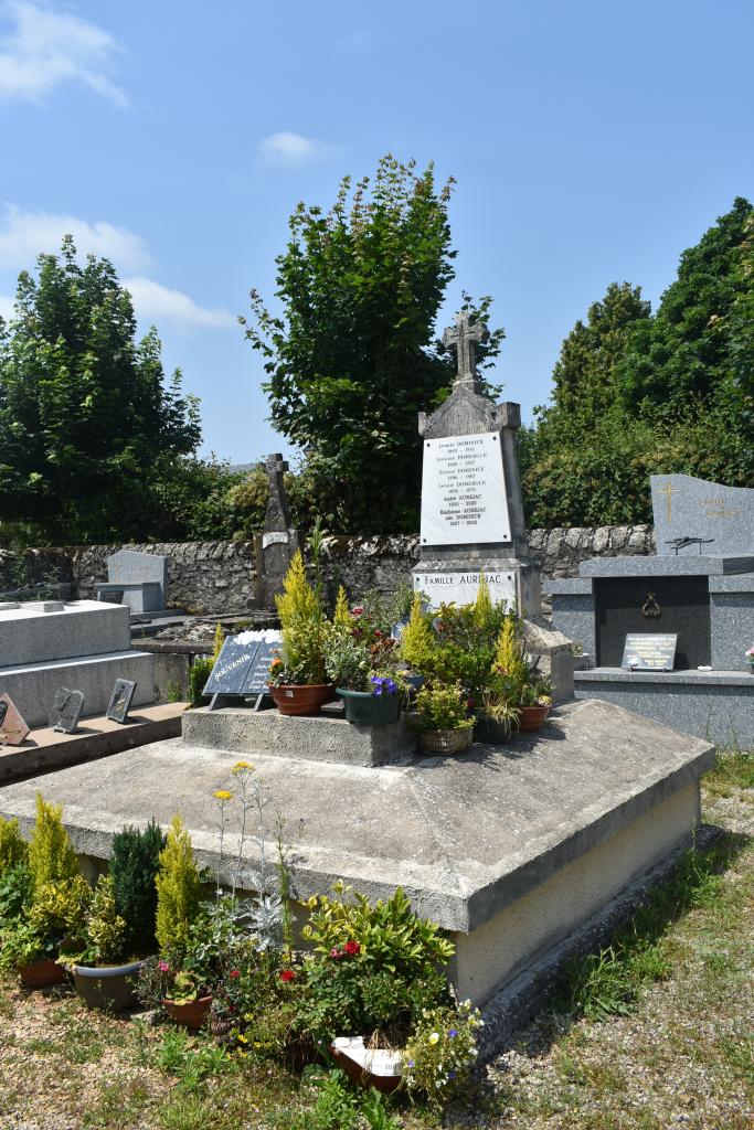 tombeau des familles Domergue, Dominice et Auréjac