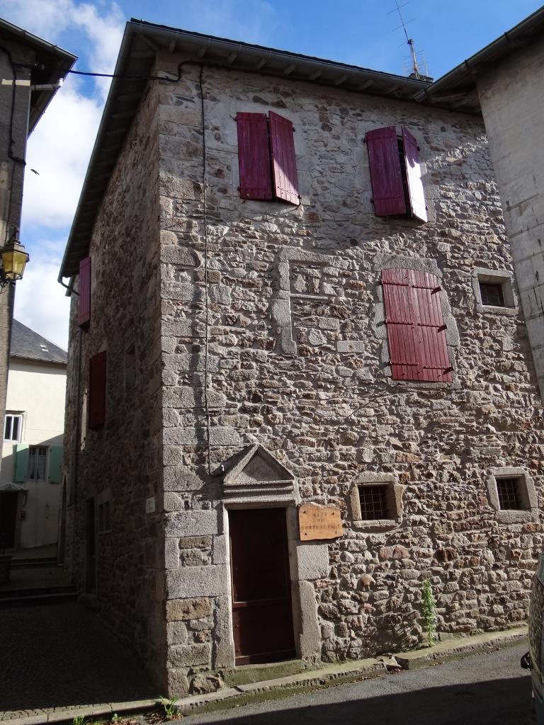 Donjon, puis presbytère