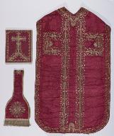 Chasuble réversible violet/or avec manipule, bourse de corporal et chape (n° 2)