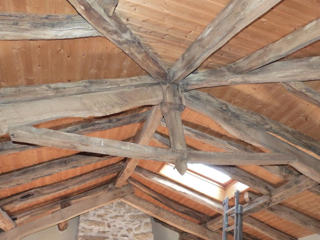 ancien logis triple , fermes , actuellement maison