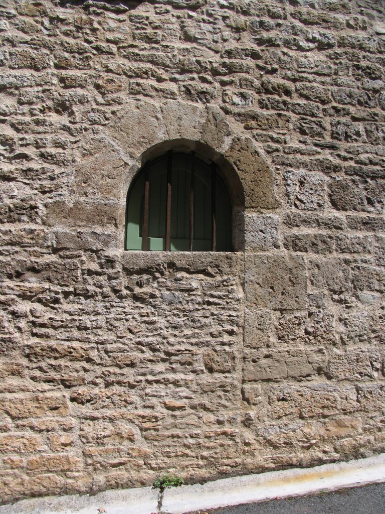 village : bourg castral