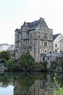 château, puis palais de Justice, puis Caisse d'Epargne