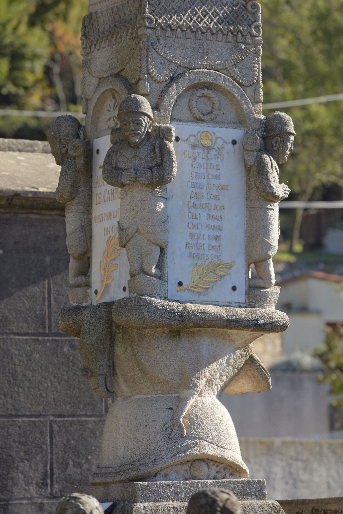 monument aux morts : le canon de 75, de la guerre de 1914-1918