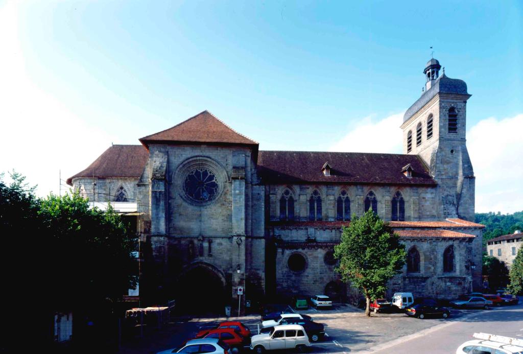 abbaye de bénédictins Saint-Sauveur