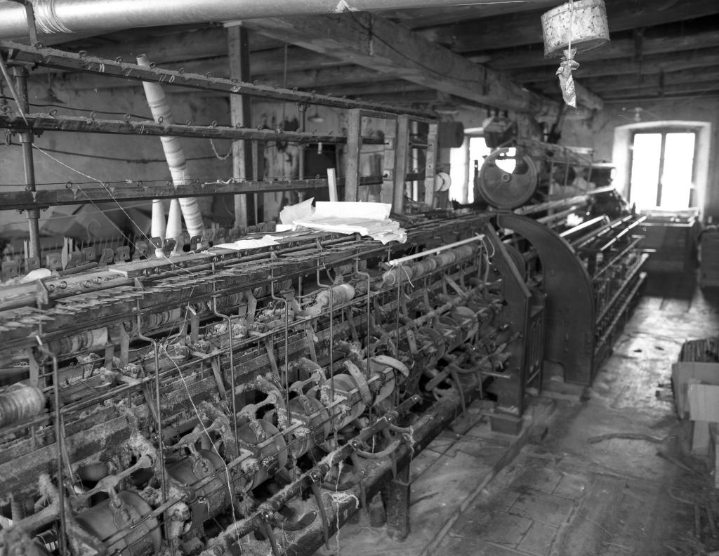 moulin à farine, moulin à foulon, tannerie, filature (filature de laine, tissage de laine) dit Moulin Tiffier, puis Boyer, Filature Boyer, puis Engles