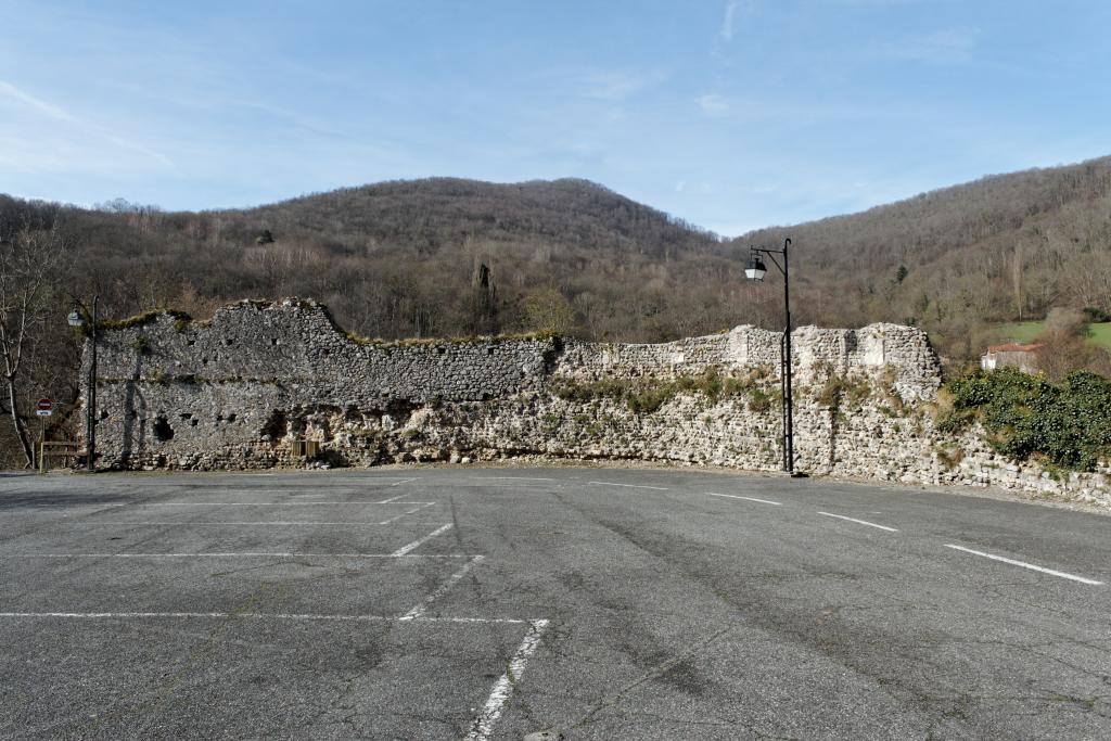 enceinte de la ville haute de Saint-Bertrand-de-Comminges