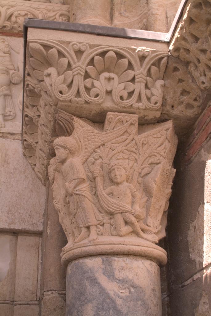 Abbaye de chanoines de saint Augustin, dite basilique Saint-Sernin, actuellement église paroissiale