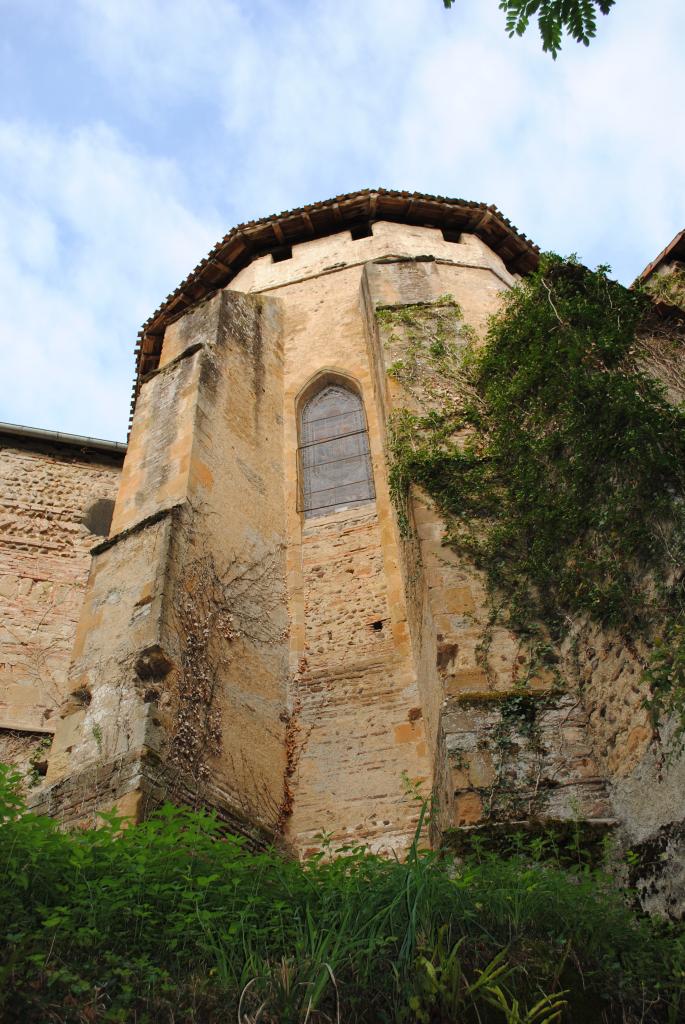 ancienne abbatiale bénédictine actuellement église paroissiale Saint-Pierre