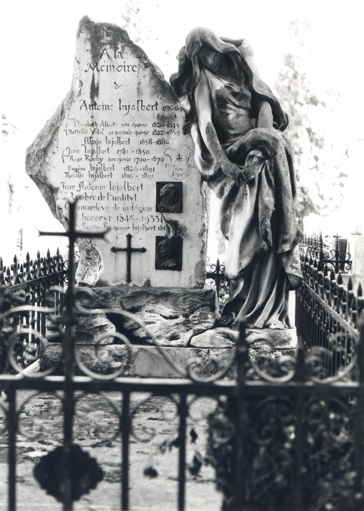 monument funéraire (monument sépulcral, n° 25), de la famille Injalbert