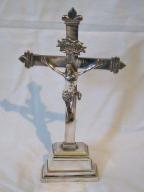 croix d'autel : Christ en croix