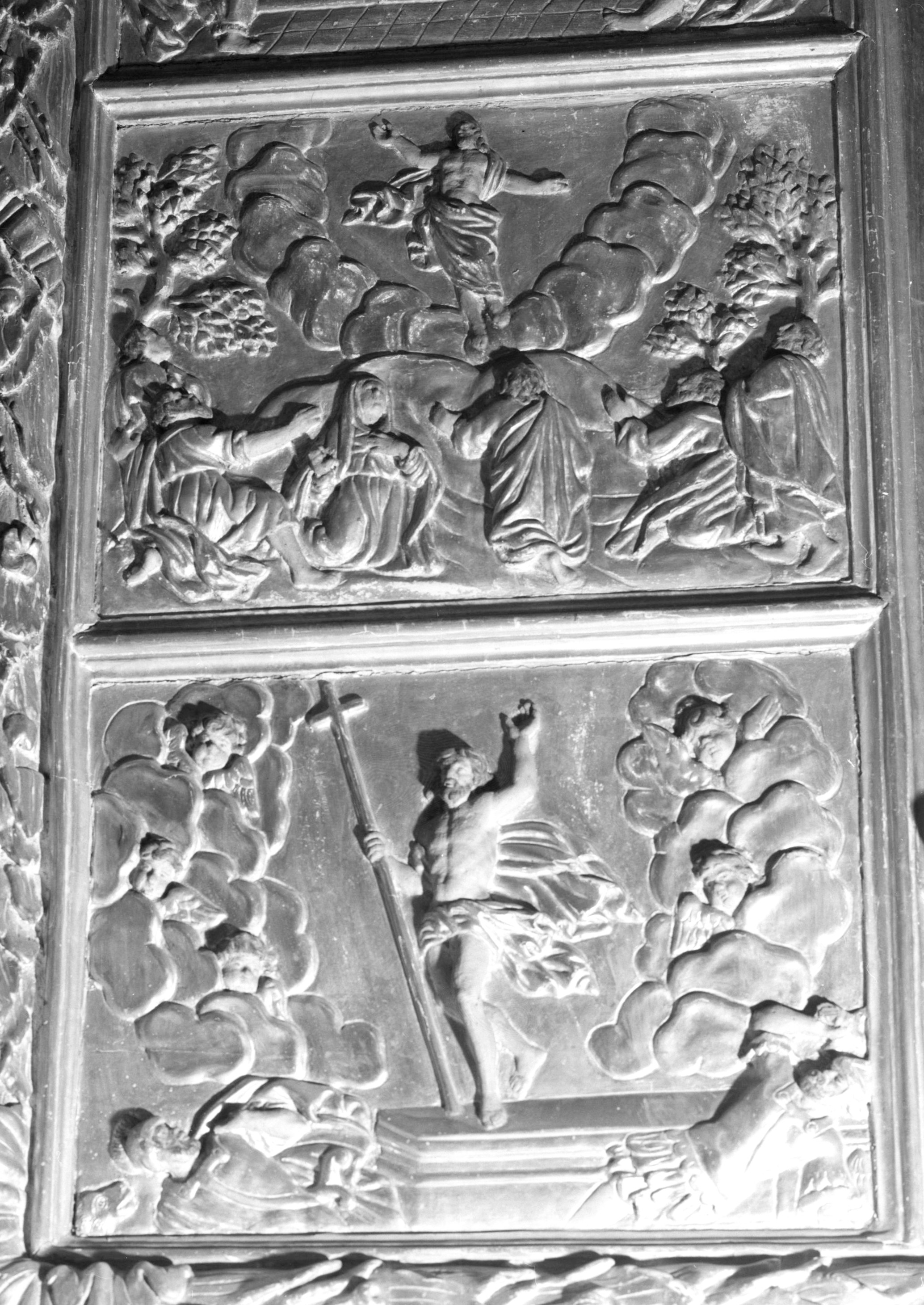 dix bas-reliefs