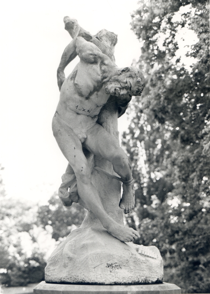 statue : Marsyas