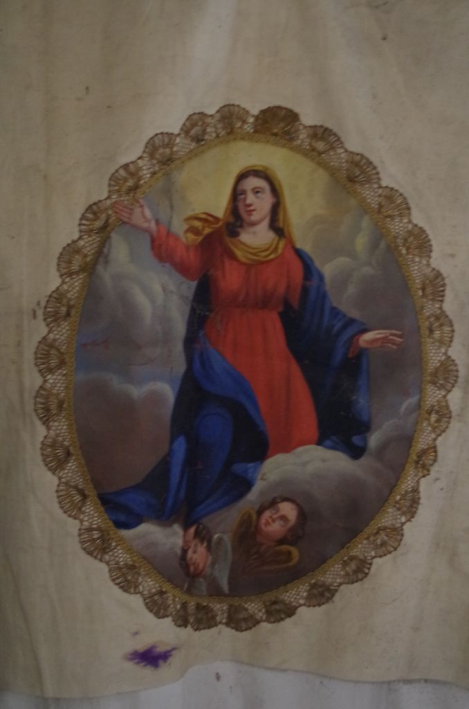 sommaire des textiles de l'église de Saint-Hilaire-d'Ozilhan