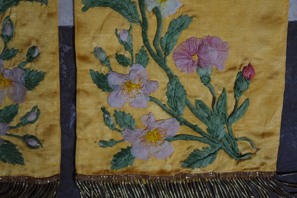 sommaire des textiles des églises de La Grand Combe