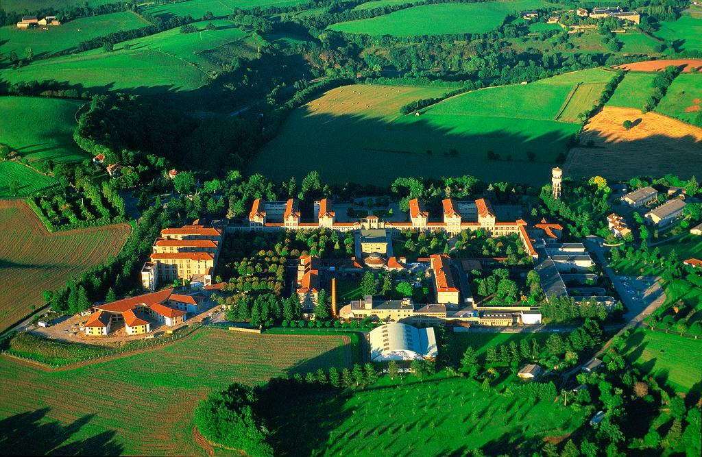 hôpital psychiatrique de Cayssiols, aujourd'hui centre Hospitalier Sainte-Marie de Rodez