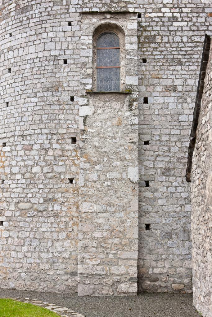 prieuré de bénédictins, église paroissiale Saint-Pierre, Saint-Ebons