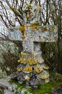 chapiteau (socle de croix de chemin)