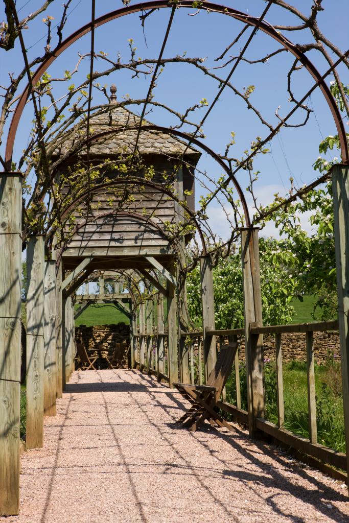 jardin dit Jardin d'Eden Médiéval et parc du château du Colombier