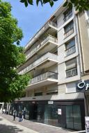 Immeuble à boutique