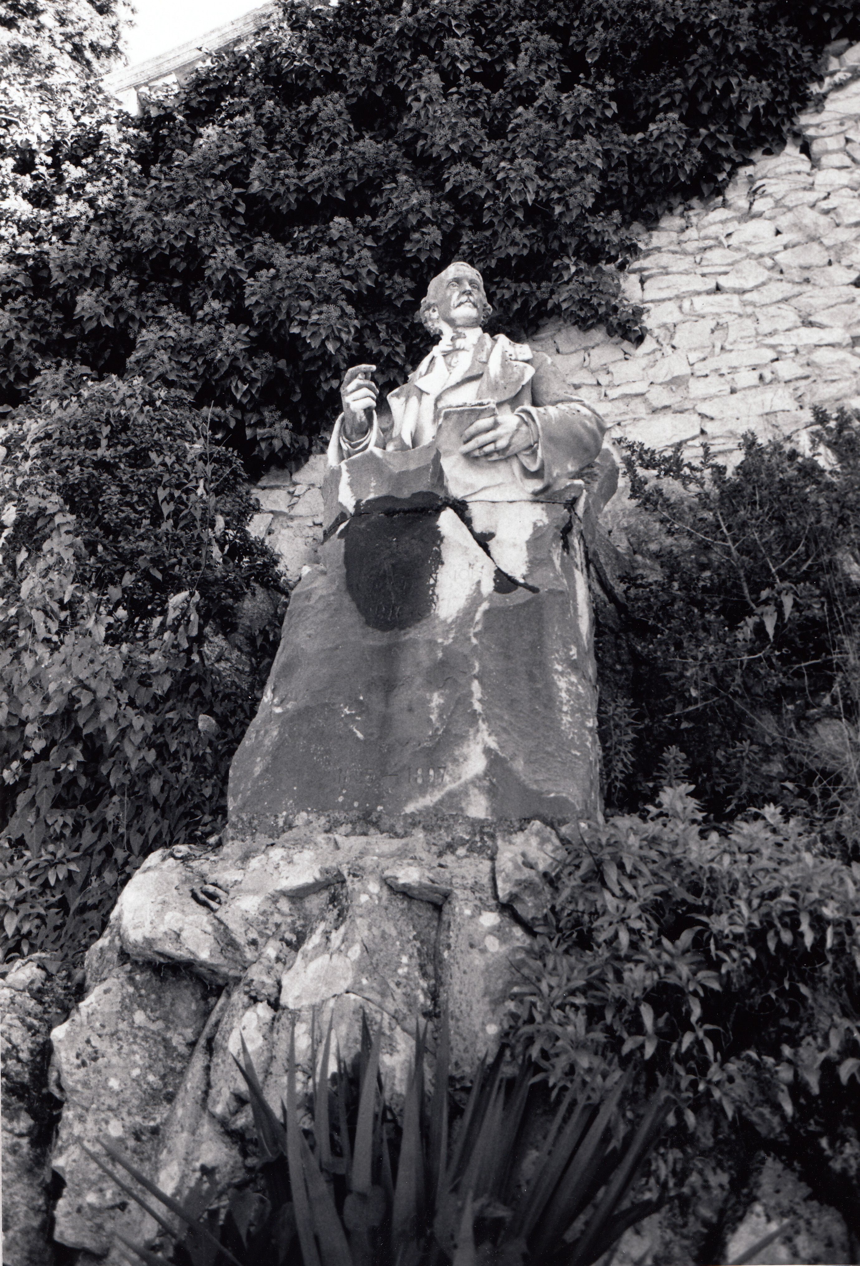monument d'Antoine Bigot
