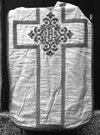 chasuble blanche