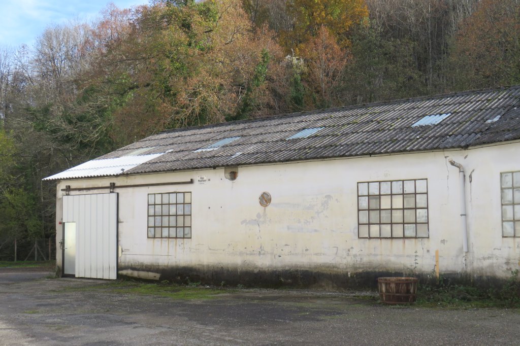 ancienne forge à la catalane, puis usines textiles Barbe et Bernadou, puis SOTAP-Carol, aujourd'hui désaffectée
