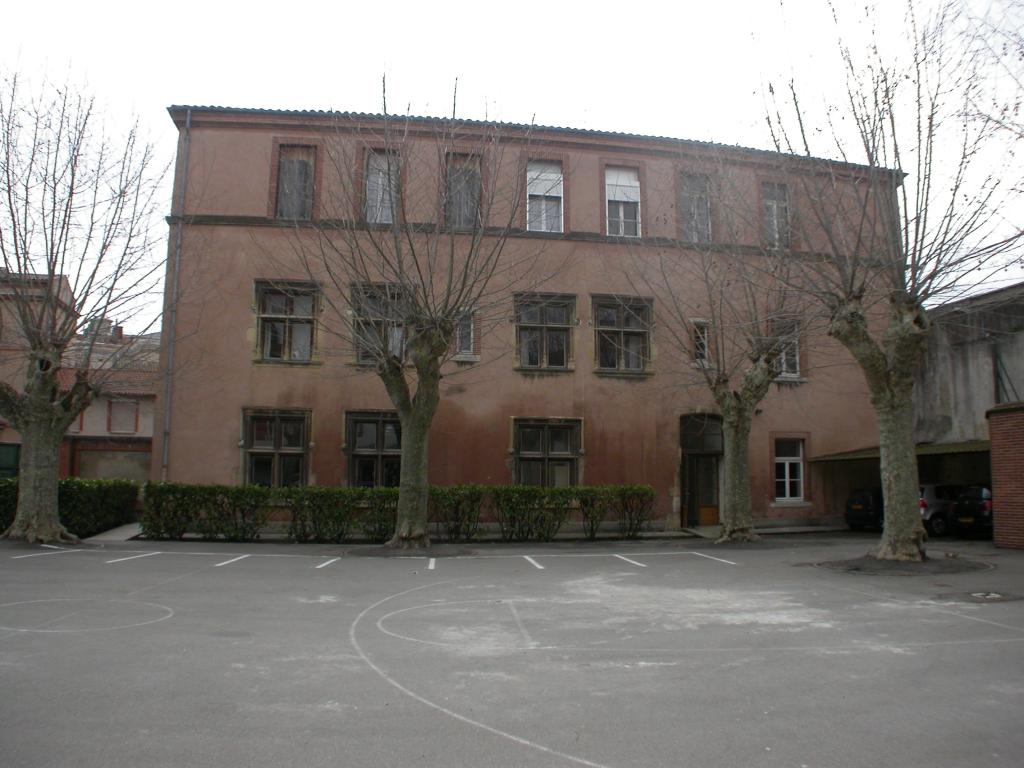 hôtel de Bernuy, puis collège universitaire, actuellement lycée Pierre de Fermat