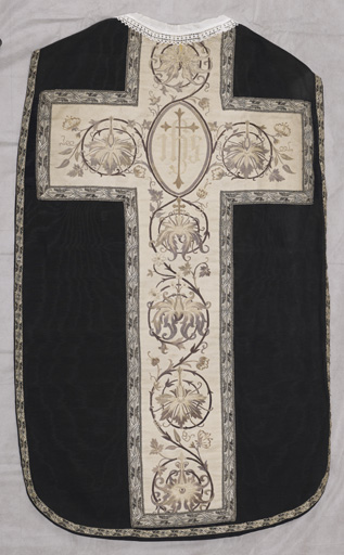 chasuble et étole noires (n° 1)