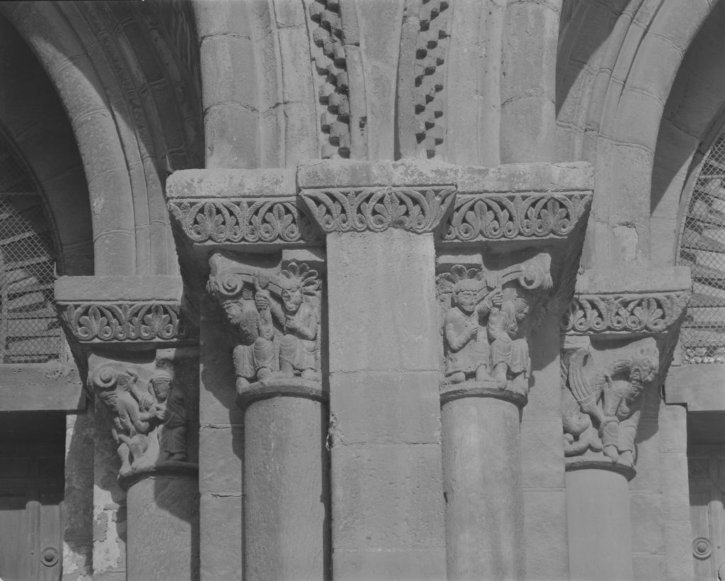 Abbaye de chanoines de saint Augustin, dite basilique Saint-Sernin, actuellement église paroissiale