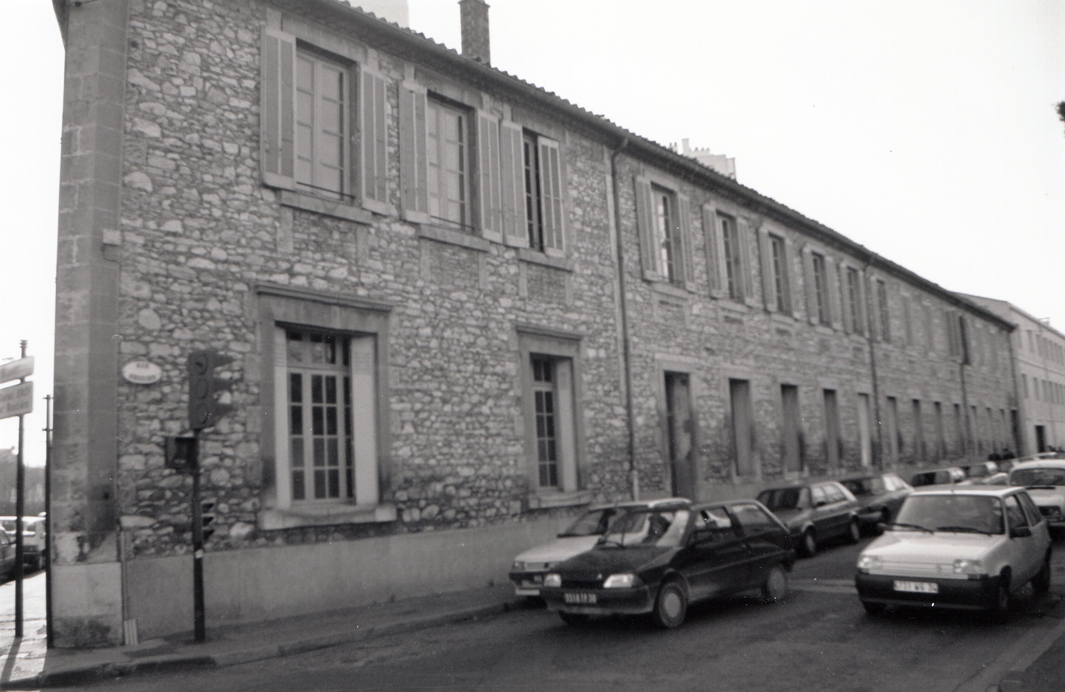 usine d' impression sur étoffes (fabrique de foulards et d' indiennes) Chabaud, puis usine de confection Landauer