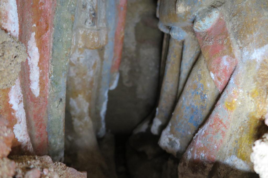 groupe sculpté de la Mise au tombeau