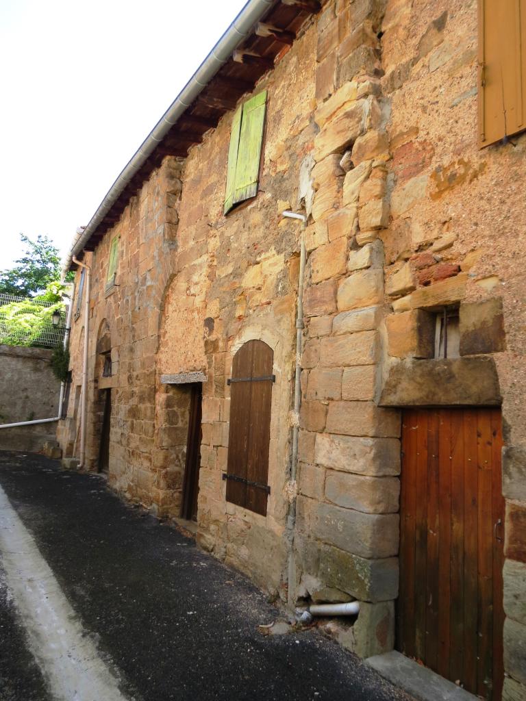 ensemble de quatre maisons mitoyennes