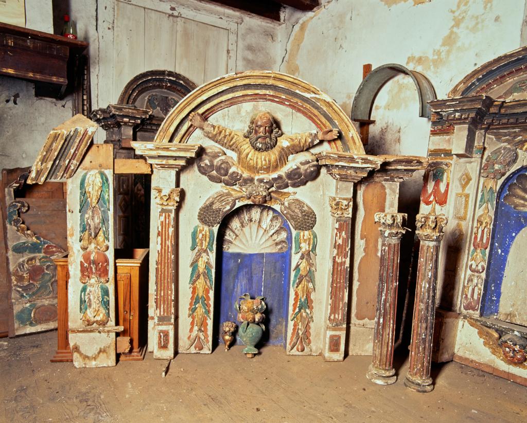 retable (retable à ailes, retable architecturé à niche), du maître-autel