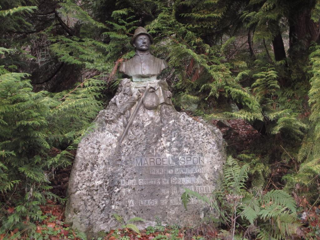 monument funéraire de Marcel Spont