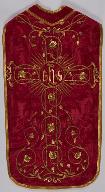 chasuble rouge avec étole et manipule