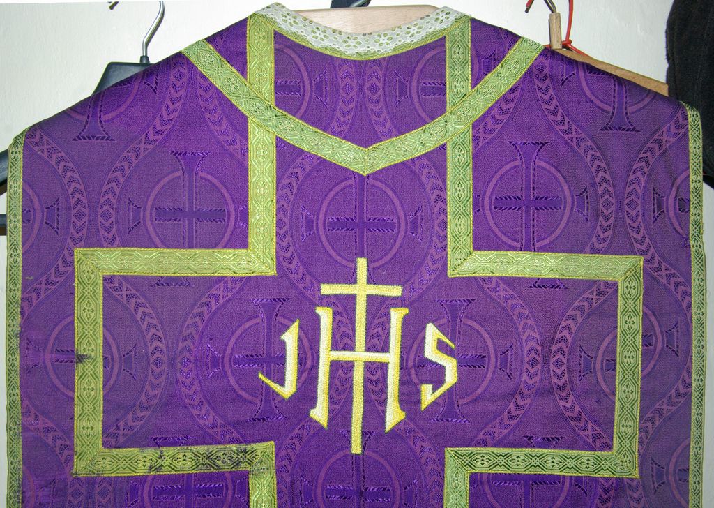 sommaire des textiles de l'église d'Orsan