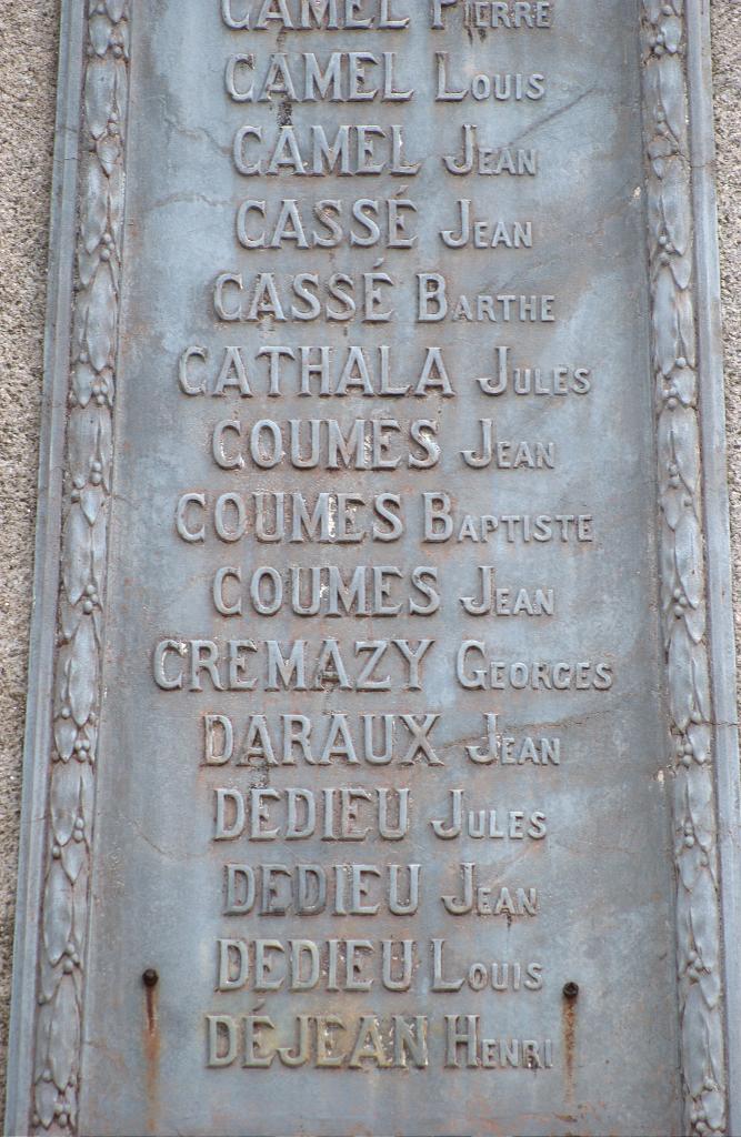 monument aux morts de la guerre de 1914-1918, de la guerre de 1939-1945, de la guerre de 1946-1954 et de la guerre de 1954-1962.