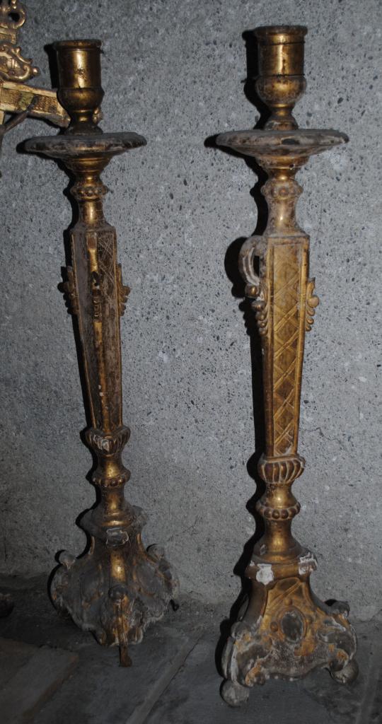 garniture d'autel (croix d'autel, 2 chandeliers d'autel)