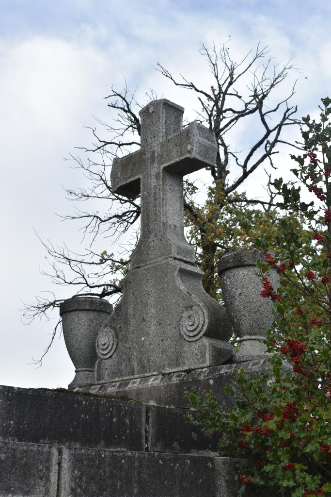 tombeau de la famille Arnal