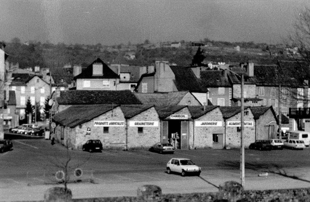 moulin à farine, usine de teinturerie et de tissage (de laine) dit Moulin, puis Usine Textile du Colombet