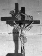 statue de Christ en croix