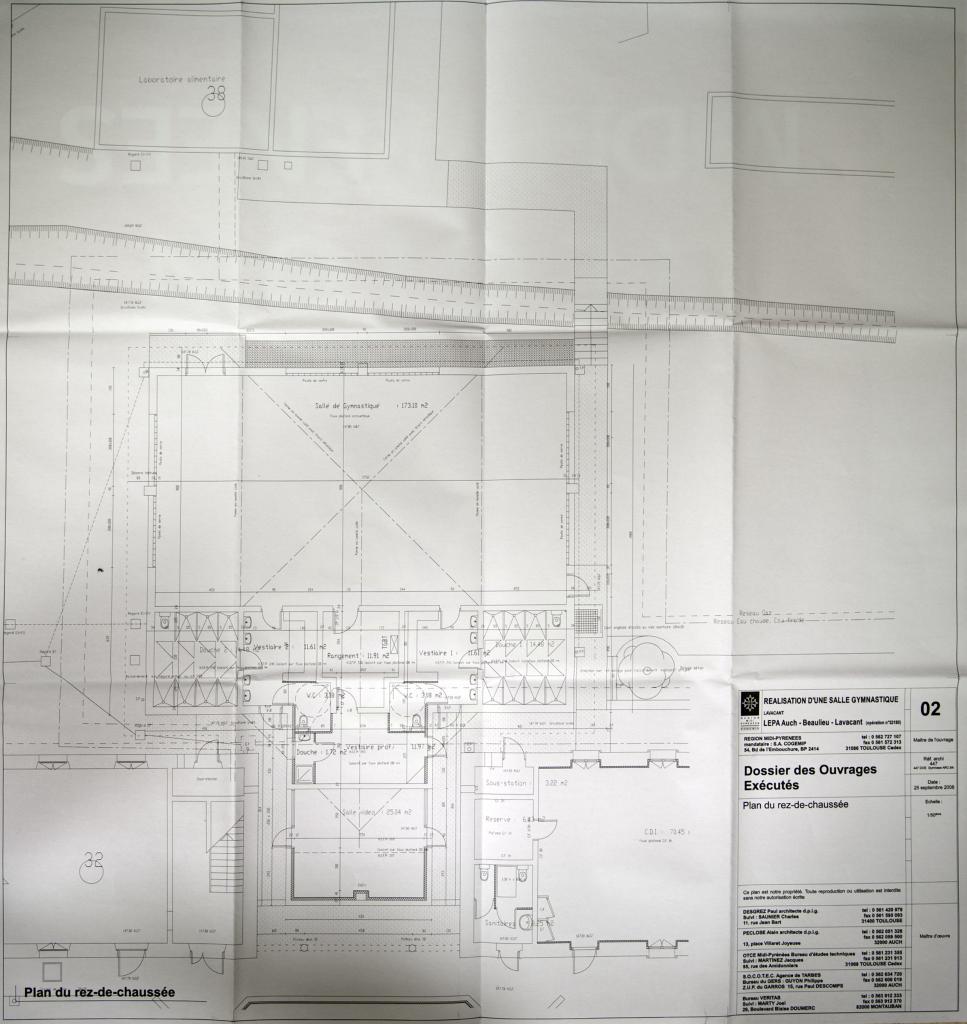 château, puis école des Frères de l'Instruction Chrétienne de Ploërmel, puis école ménagère agricole, aujourd'hui lycée d'enseignement général, technologique et agricole d'Auch Beaulieu-Lavacant