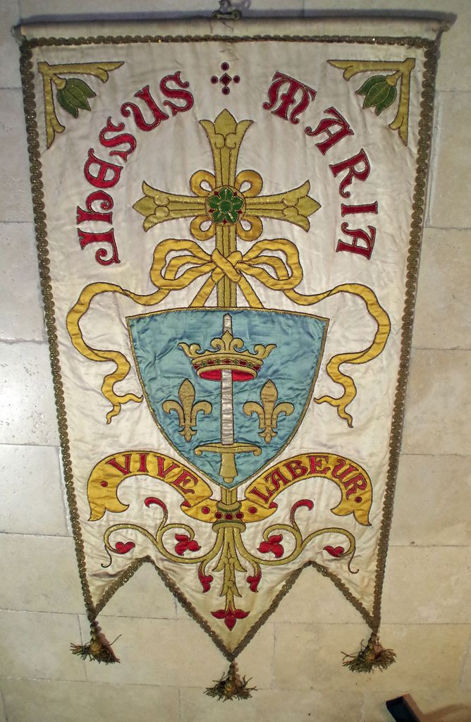 sommaire des textiles de l'église de Saint-Christol-lès-Alès